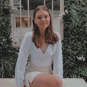 Meet your Posher, Claire